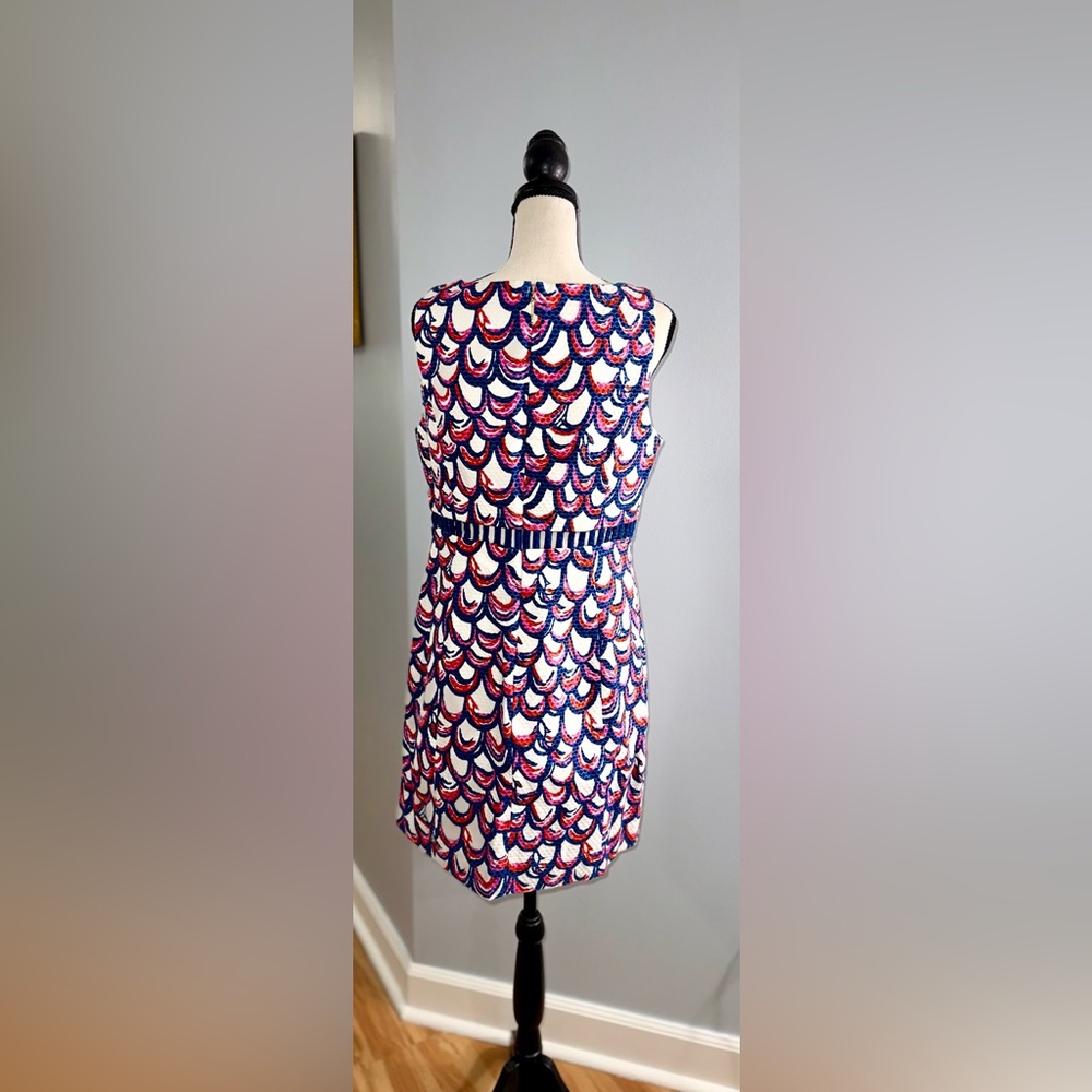 Lilly Pulitzer Sleeveless Navy, White & Pink Scallop Print Dress - Picture 2 of 13